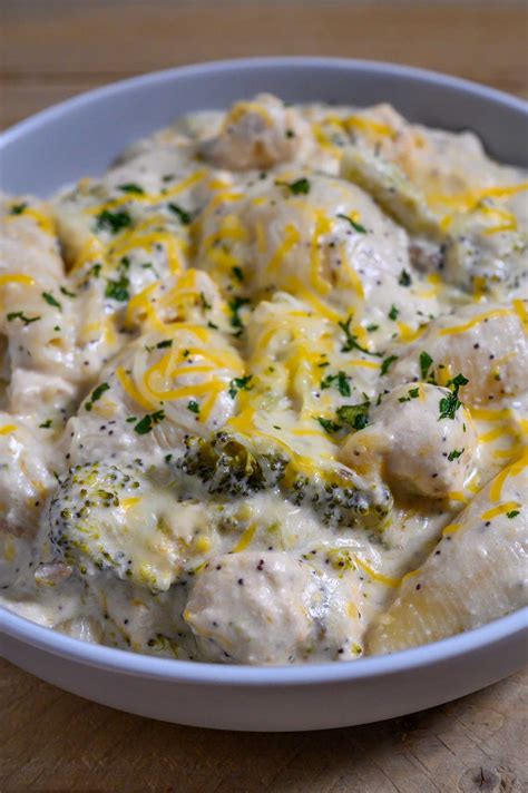 Crockpot Chicken Poppy Seed Casserole • Zona Cooks