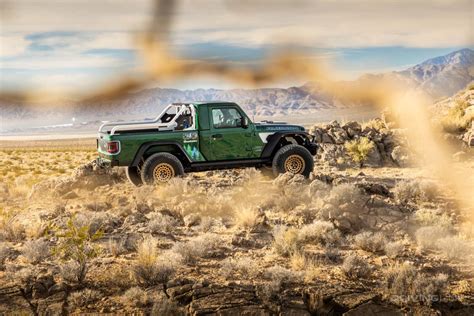 Quadratec JTe: A Gladiator Built to Tread Lightly | DrivingLine