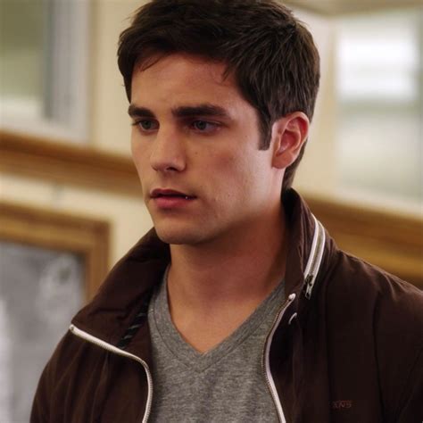 noel kahn | Handsome faces, Pretty litte liars, Noel kahn