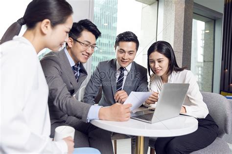 Online FB Business Team Pic 的图像结果