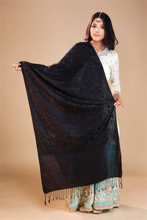 Lotus Flower Kalamkari Embroidery Women's Stole | The Shawl Studio
