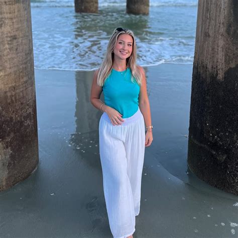 Hannah Stone (@hannah.lyric.stone) • Instagram photos and videos