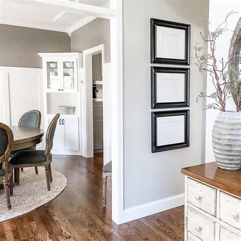 30 Beautiful Light Grey Walls With White Trim Ideas