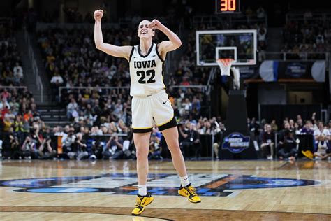 Caitlin Clark stats: How many points did Iowa superstar score against LSU?