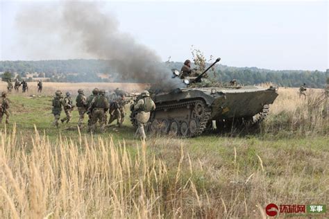 14国大型军演在乌克兰打响 上演装甲集群作战 - 黑龙江网