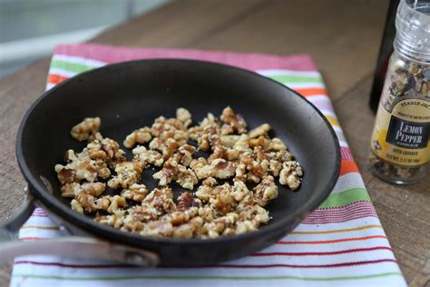 Lemony Green Bean Pasta Salad with Walnuts - Aggie's Kitchen