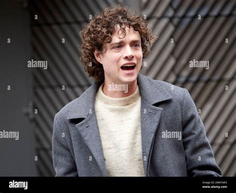 Douglas Smith Ator 2024 Douglas Smith (actor) Alchetron, The Free