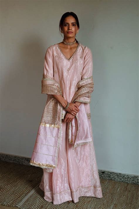 Mini V kurta in Ash pink Handloom Tissue with garara – Shorshe Clothing