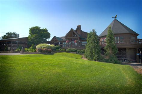 Debonné Vineyards in Madison Ohio | Ohio Traveler