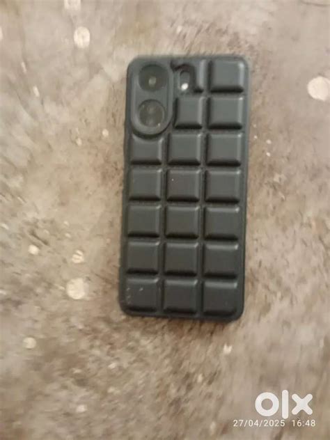 Bhai phone ekdum fresh hai display chenge nahi hua hai phone achha hai ...