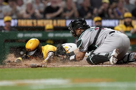 Newcomer Josh Bell, Ketel Marte each homer twice, Diamondbacks outlast ...