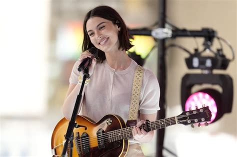 Gracie Abrams’ ‘The Secret of Us Tour’ is sold out: Where to find ...