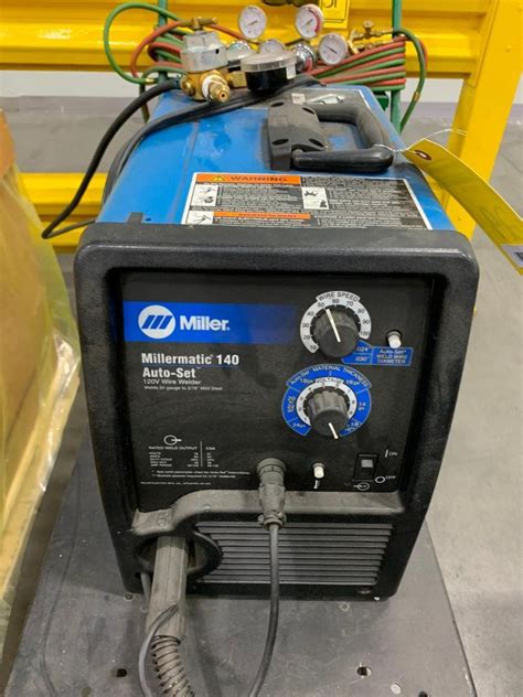 Miller Millermatic 140 Auto-Set Wire Welder, 120V, Welds 24 GA. To 3/16" Mild Steel, S/N MD440684
