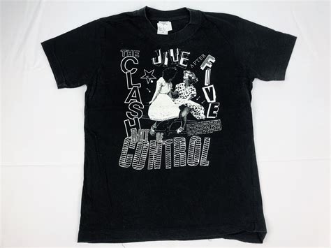 Band Tees × Rock Band × Streetwear THE CLASH OUT OF CONTROL PUNK BAND ...
