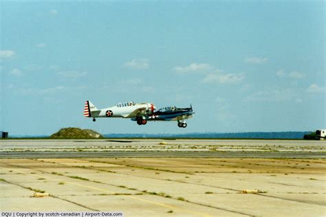 Quonset State Airport (OQU) Photo