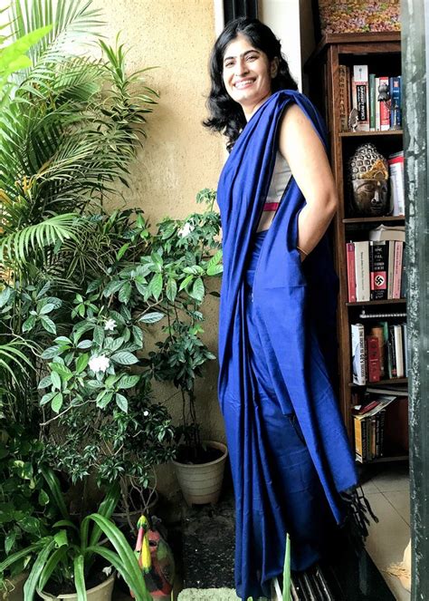 Get Handmade Solid Indigo Saree at ₹ 1900 | LBB Shop