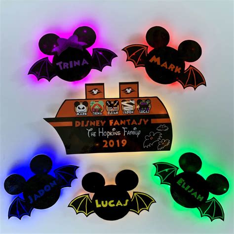 HOW TO MAKE DISNEY CRUISE LIGHT UP DOOR MAGNETS