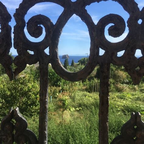 LA LOCANDA DEL BARBABLU (Stromboli) - Hotel Reviews, Photos, Rate ...