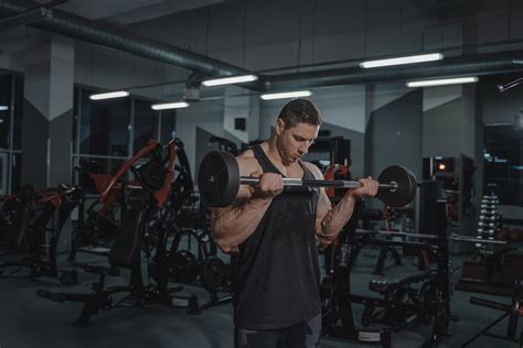 5 Upper Back Barbell Exercises To Develop Your Upper Back Muscles