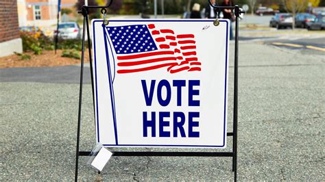 Carolina Holiday Light Spectacular at Ballantyne’s Backyard | wcnc.com