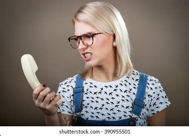 Angry Conversation 的图像结果