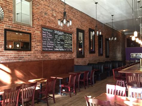 Atmosphere | Some Random Bar | Seattle, WA