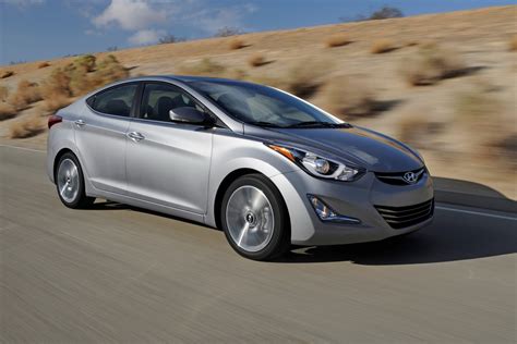 2015 Hyundai Elantra Gets New Colors and Equipment Upgrades [50 Pics] | Carscoops