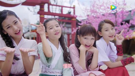 《舞法天女之绚彩归来》片头曲中国の美しさの少女 - YouTube