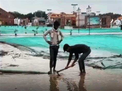 Rain disrupts Garba event at Ahmedabad city grounds Passes valid for ...