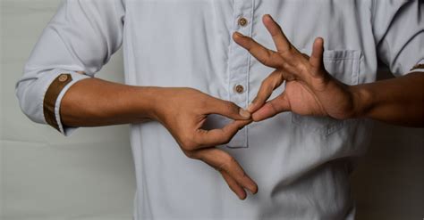 How to Say Favorite in Sign Language: A Step-by-Step Guide