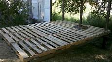 pavimento in legno per giardino recycled home projects building the door shed pavimento in legno per giardino recycled home projects building the door shed