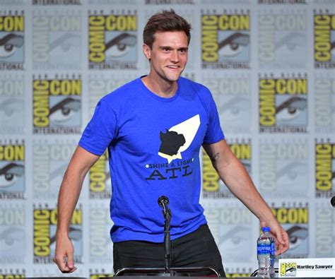'Flash' TV Star Fired for Racist Tweets | Newsmax.com