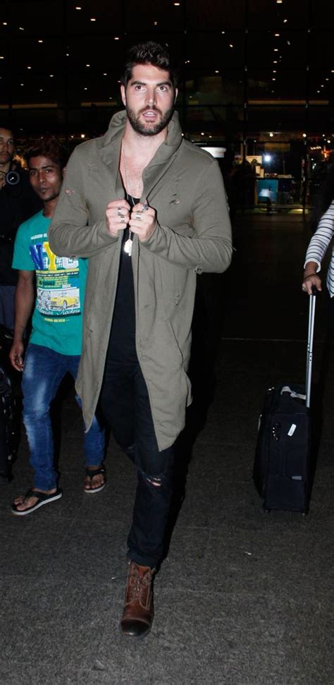Nick Bateman Has Arrived In India And Is Already Taking His Clothes Off ...