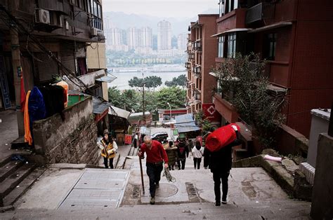 老外探索中国大都市重庆，外国网友：你展示了真实的中国_哔哩哔哩_bilibili