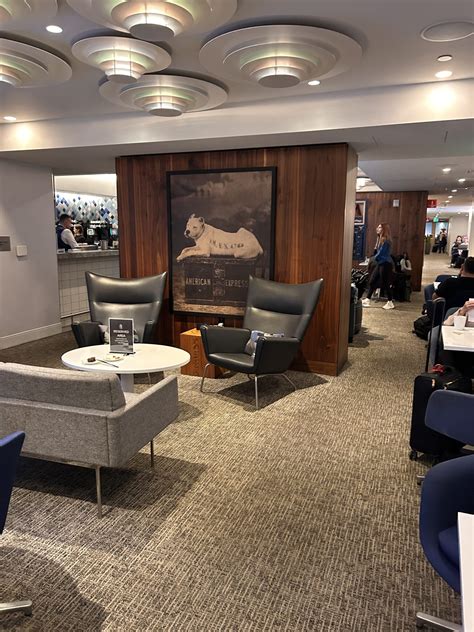 Review: American Express Centurion Lounge at Los Angeles International ...