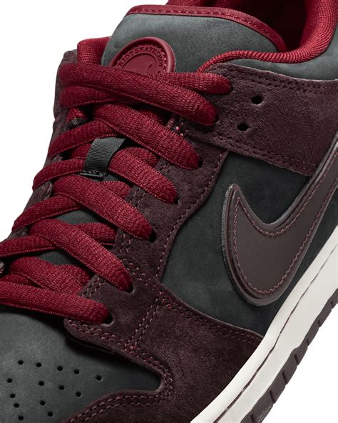Nike SB Dunk Low Pro x Riot Skateshop 'Mahogany and Team Red' (FZ1289 ...
