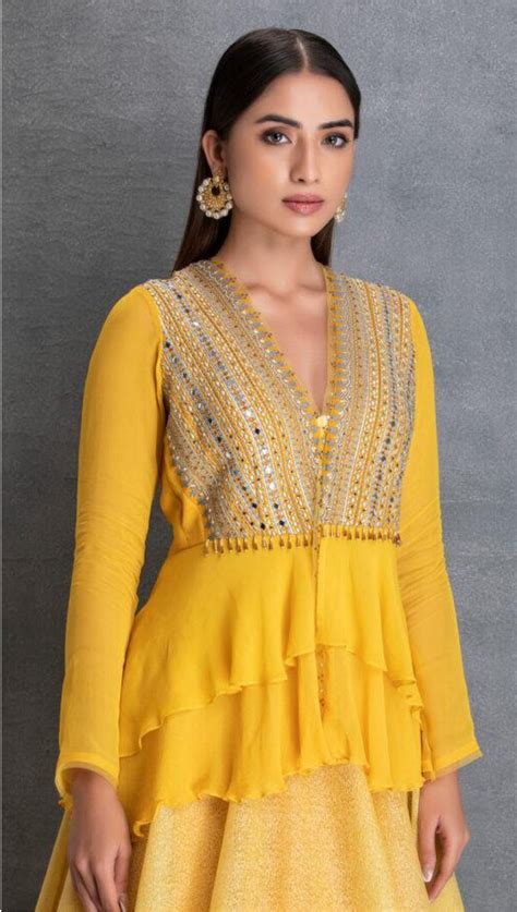 Buy Designer Clothes for Women in India - Kahani Lush
