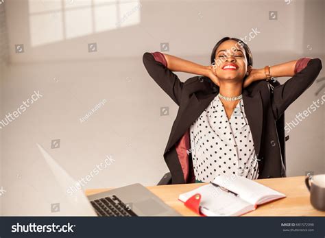 Lean Back 的图像结果