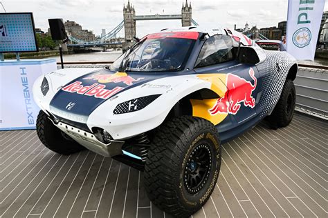 Extreme H unveils Pioneer 25 hydrogen racing car - electrive.com