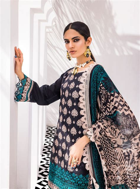 Tahra by Zainab Chottani: Beryl Glow Black Pakistani Lawn Suit for Eid ...