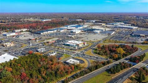 Cumberland Mall ::: Leasing