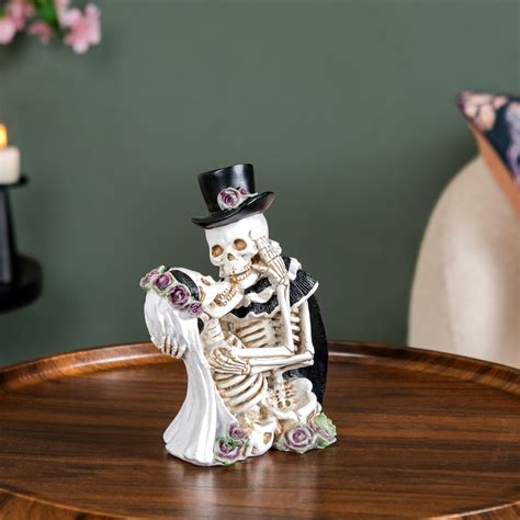 Skeleton Bride And Groom Decor Showpiece Online - Premium Decor Object ...