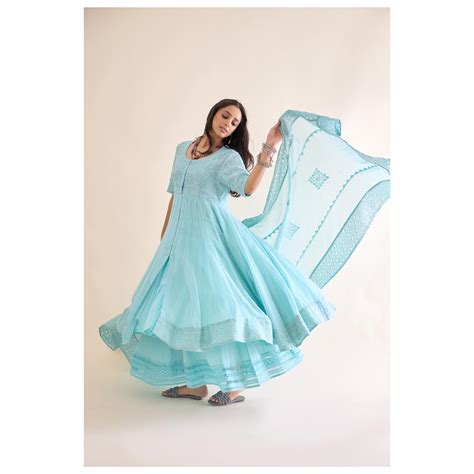 Indian outfits, artisanal weaves- traditional ethnic womens clothes ...