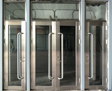 不锈钢玻璃防火门专业生产厂家生产304双开不锈钢防火玻璃门包门套