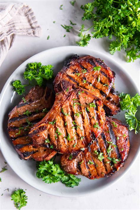 Grilled Pork Chops {Best Easy Recipe}