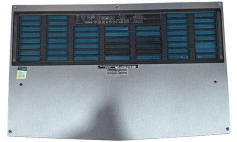 Alienware M15 R4 Bottom Plate 的图像结果