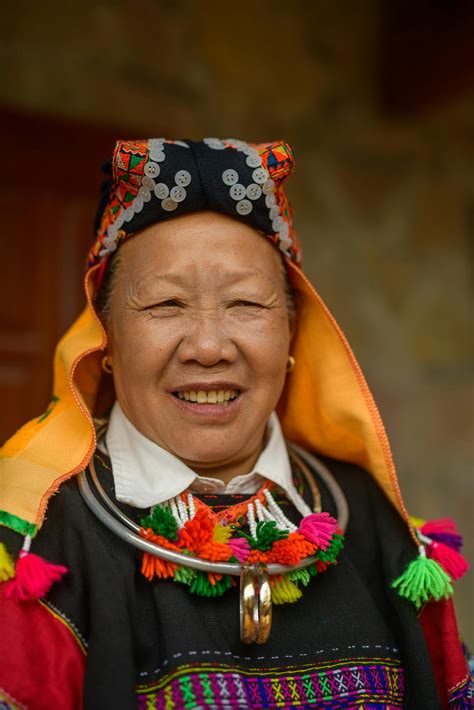 Older Woman Dressed Undressed Showing Photos, Download The BEST Free ...