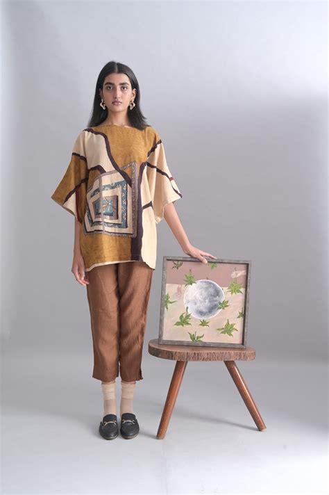 Look Outside Tee – re:kala