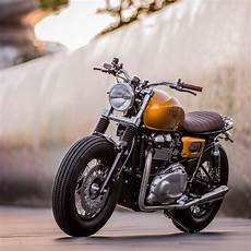 Triumph Cafe Racer Thruxton by Racing Caf 232 Triumph Thruxton 900 By Out Caf 232 Racers Triumph Cafe Racer Thruxton