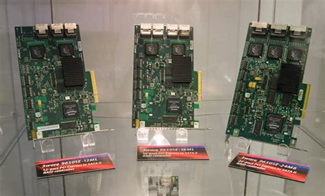 CeBit 2007: Storage adapters en behuizingen - Achtergrond - Tweakers